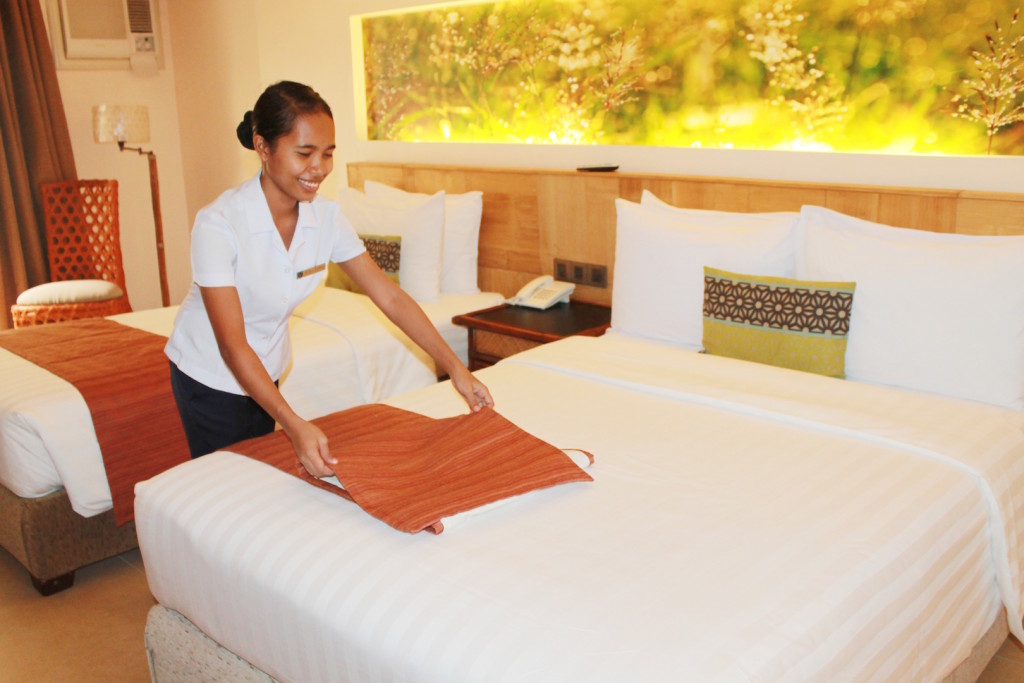 housekeeping-at-diamond-suites-and-residences