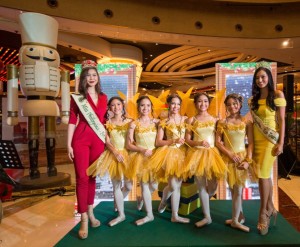 10.City of Dreams Manila.Southside ballerinas with Ms. Earth Philippines 2017.Ms. Fire Nelza Bautista and Ms. Eco-Tourism Vanessa Mae Castillo