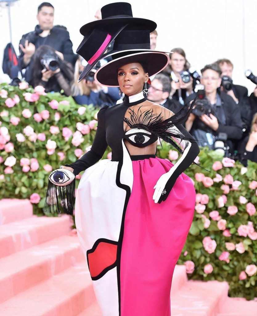 Janelle Monae in her Picasso-inspired look
