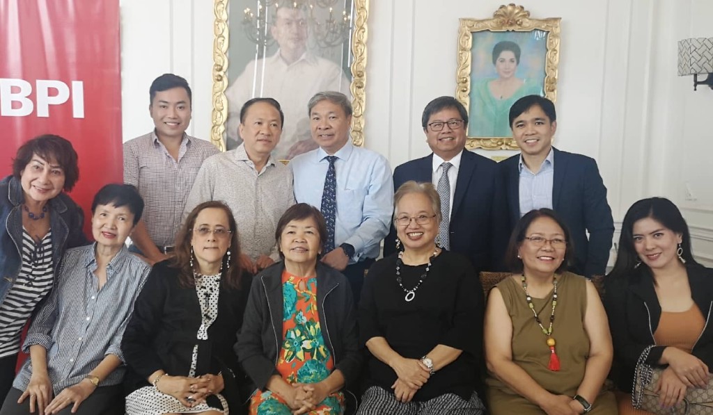 (STANDING) BPI COO Mon Jocson and president and CEO Cezar P. Consing (THIRD AND FOURTH FROM LEFT) with the author, Joy Fong and Owen Cammayo; with (SEATED) Mandy Navasero, Aida Sevilla-Mendoza, Deedee Siytangco, Rina Jimenez-David, Mila Alora and Giancarla Guerrero at the Bulong Pulungan in XO 46 Bistro