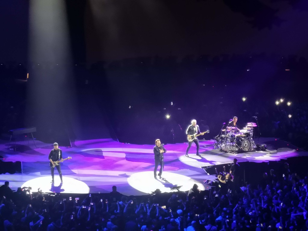 U2 in the Philippines for the first time