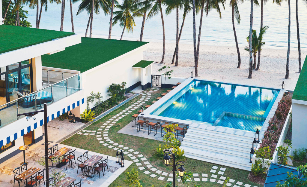 This 3-foot deep pool is set in a rejuvenating beachside location, aimed to mesmerize guests with a wide view of the tranquil, blue sea. The Porch cuisine and beverages are readily available with snack selections that will elevate your pool experience – leaving you with more reasons to linger in the water. The Auhana Boracay’s Sunset-dip Pool serves as the perfect quiet setting for watching the most-sought Boracay sunset.