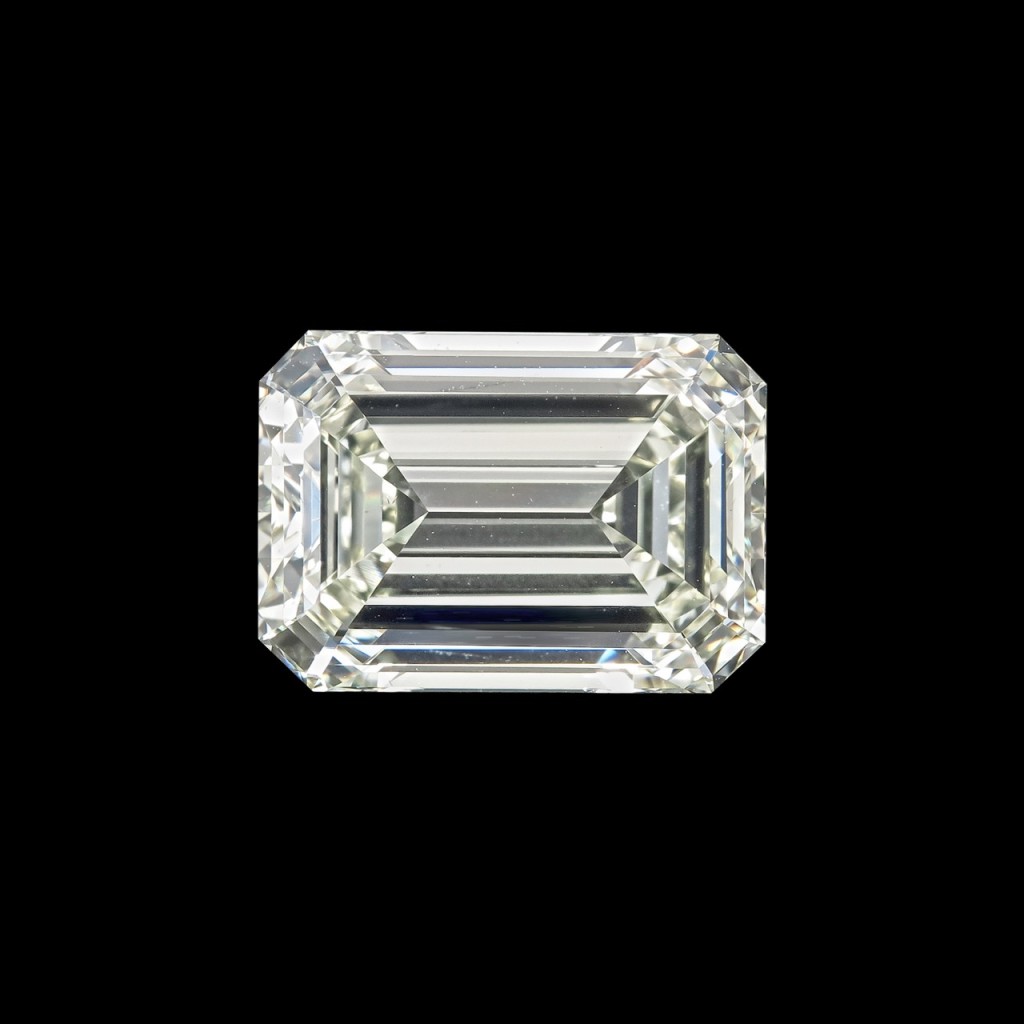 A sublime 10.43 ct emerald-cut diamond A stunning loose diamond of 10.43 cts weight. Certified as M color and VS1 clarity by the HRD gem lab in Antwerp, a respected authority for diamonds in Europe. 