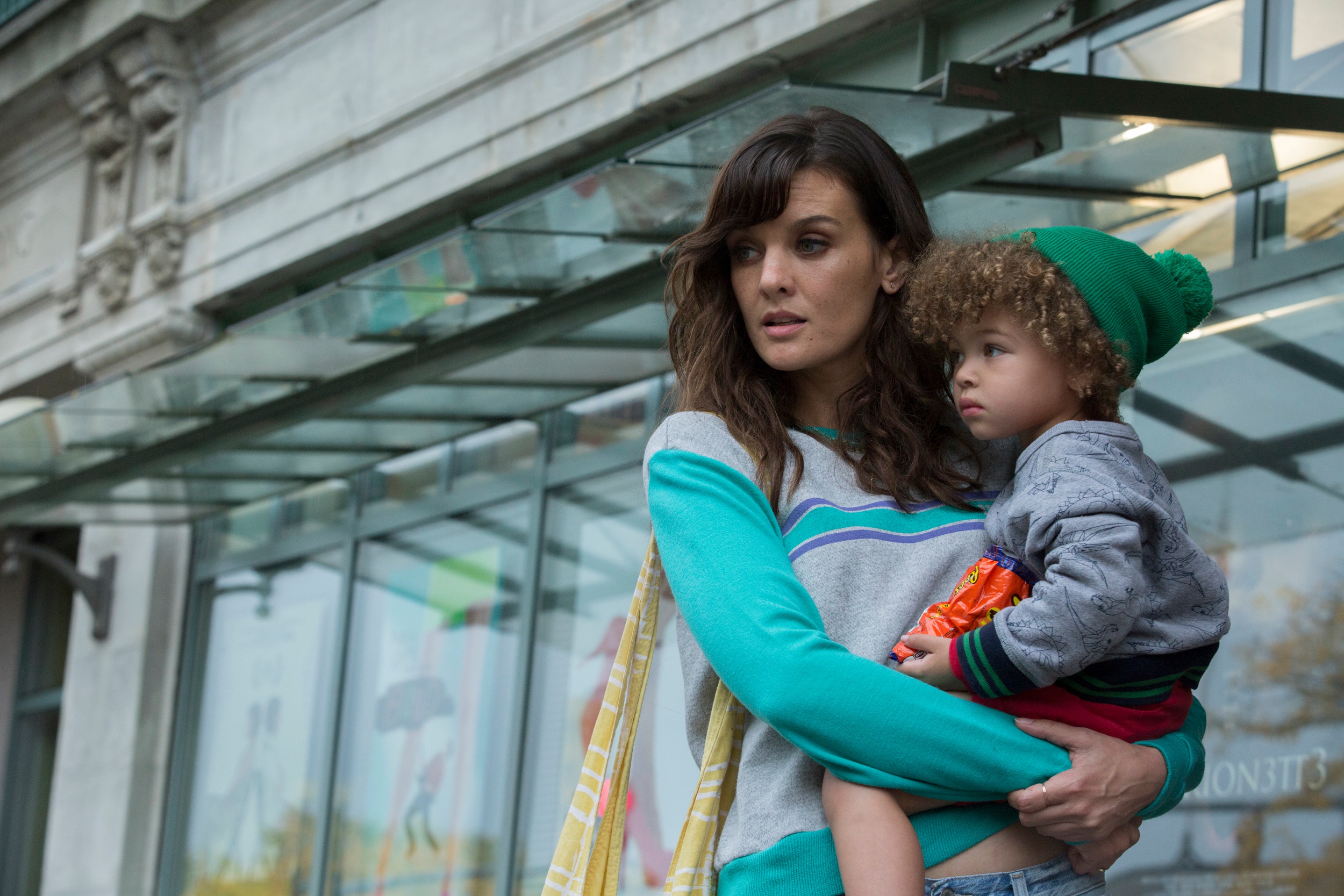 New Fox series takes on challenges of motherhood in social media age