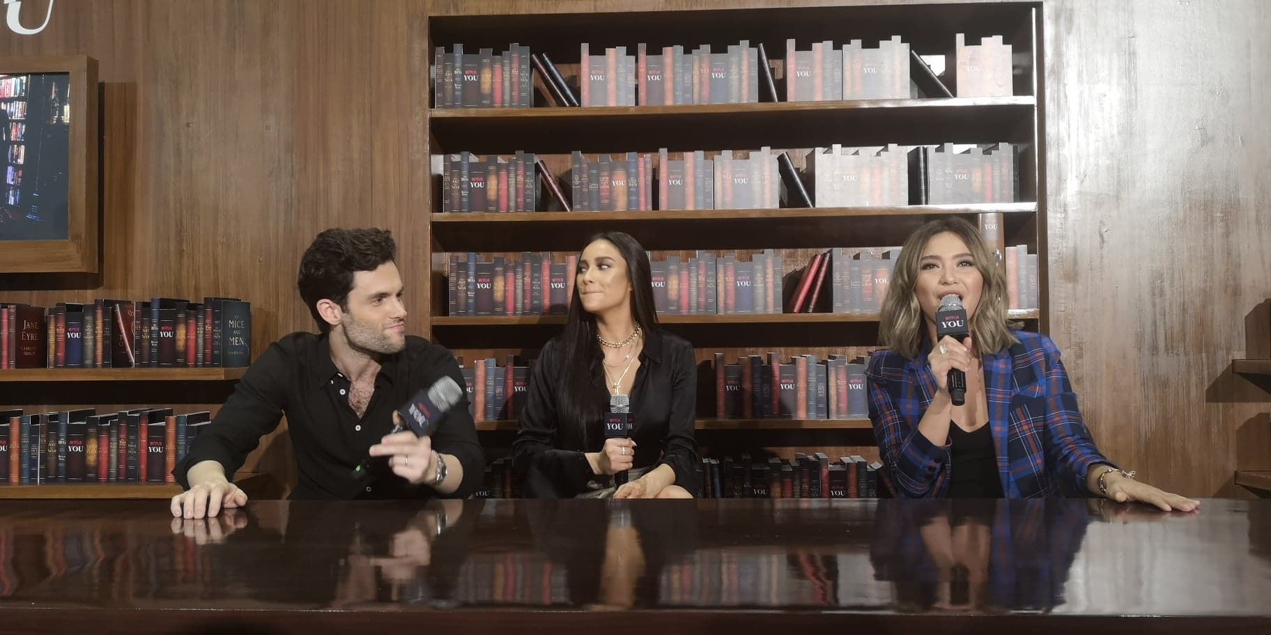 Joe (still) a psychopath, Penn Badgley has a sweet tooth and Shay Mitchell is perfect during ‘You’ meet and greet in the Philippines