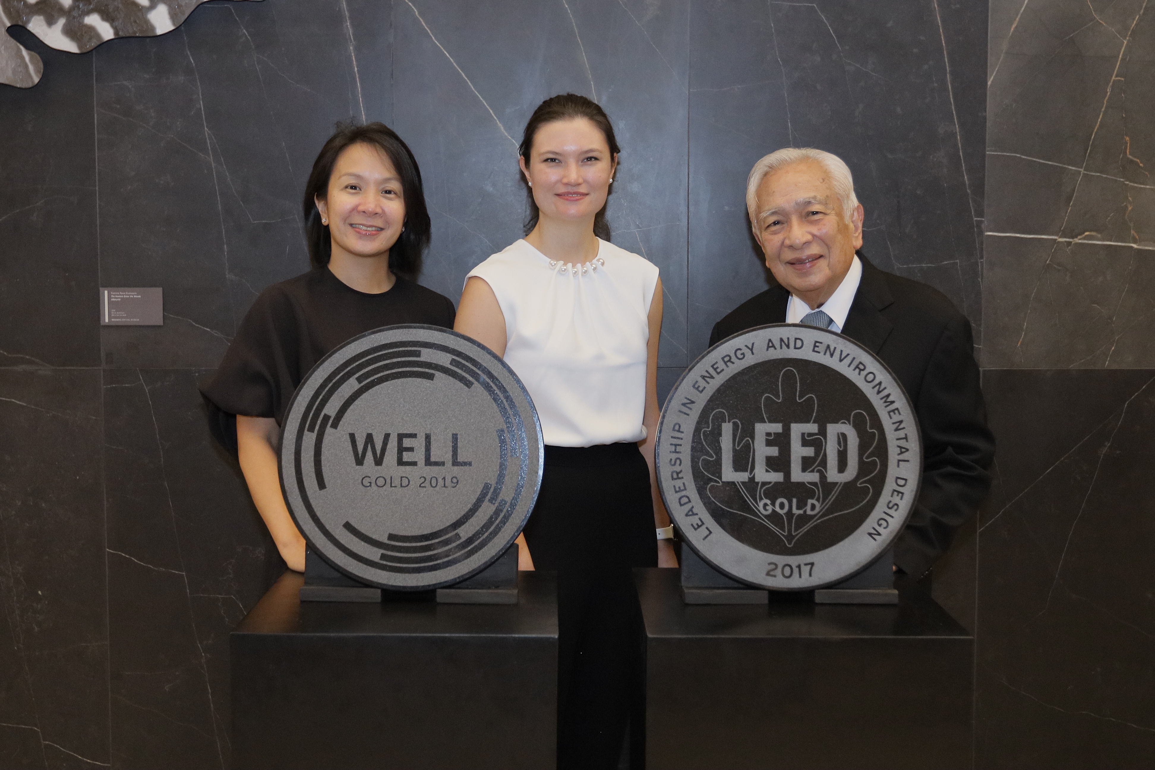 Menarco Tower receives the WELL Gold certification plaque