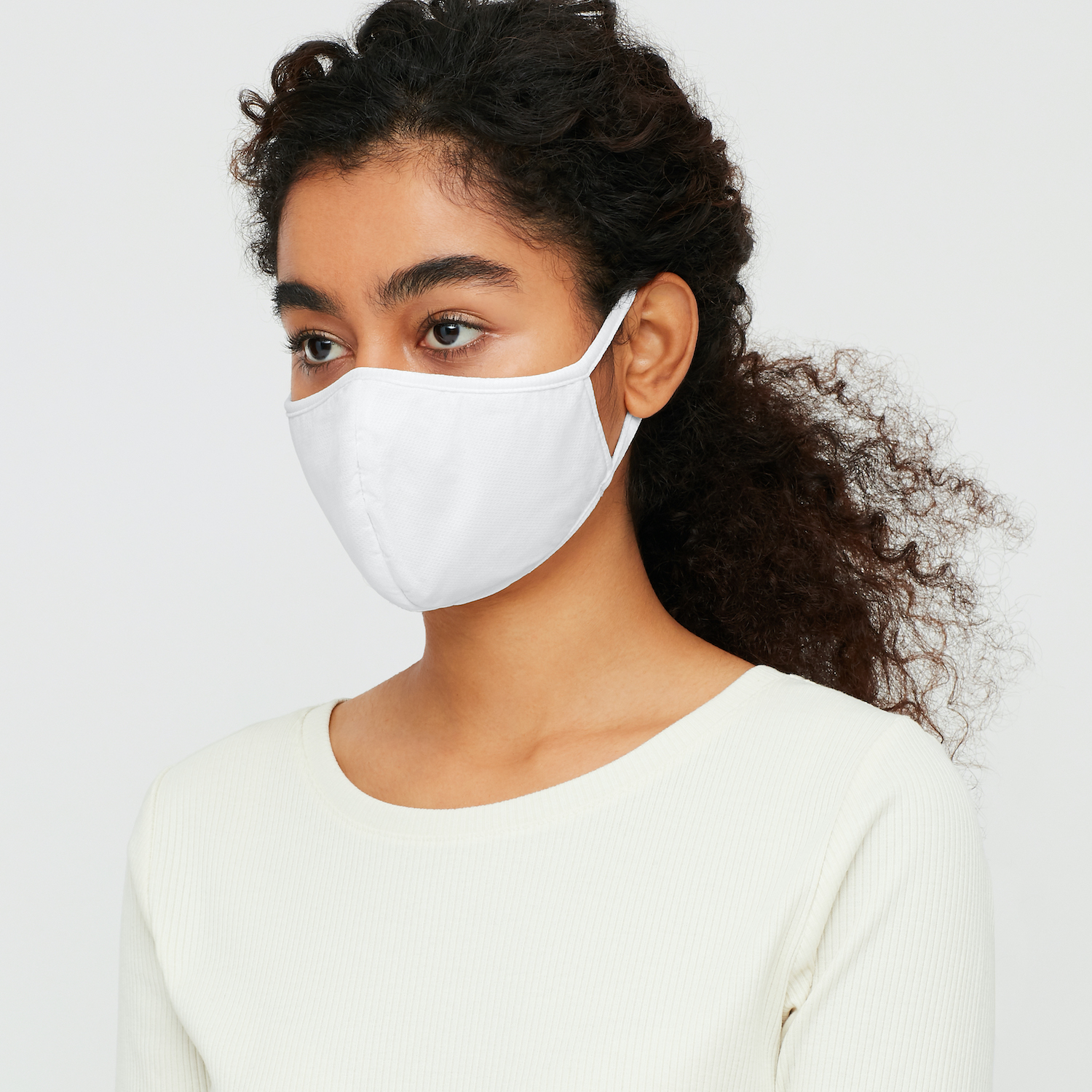 Uniqlo AIRism is now a mask