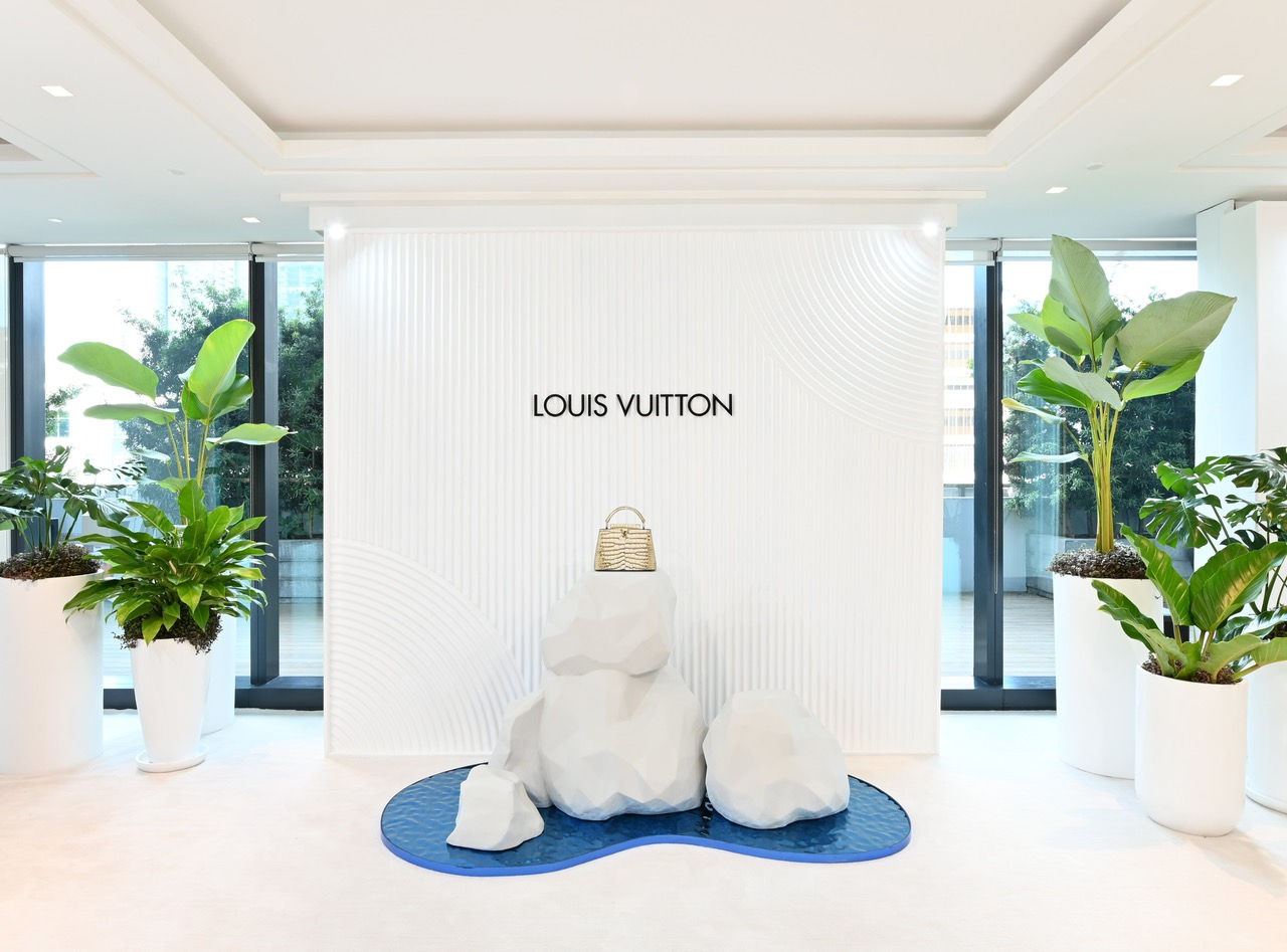 LOUIS VUITTON PACIFIC CHILL – Rich and Luxe