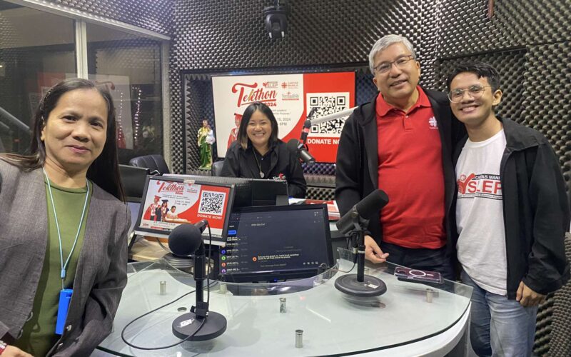 YSLEP 2024 telethon participants Carina del Pilar; Radyo Veritas anchor Loraine Icalia; Caritas Manila executive director Rev. Fr. Anton C.T. Pascual; YSLEP graduate Ezekiel del Pilar, cum laude from Saints Peter and Paul Parish, Makati